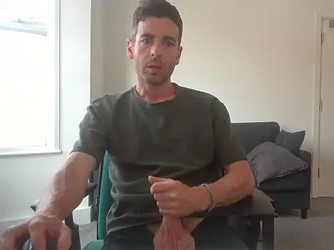 Snapshot of frenchbdmaninlondon chatting on July 2026 01:37:01 PM frenchbdmaninlondon online show from July 2026 01:37:01 PM