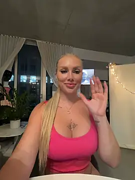 Karen Luxe online show from June 2026 12:37:01 AM