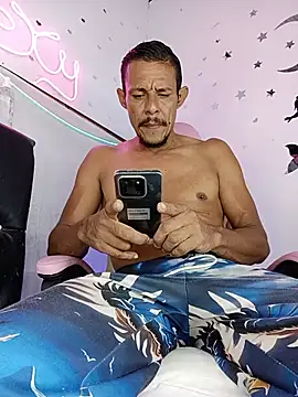El junior21 online show from June 2026 06:19:01 PM