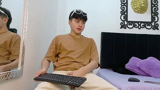 Snapshot of LunayDream chatting on July 2026 01:06:02 PM LunayDream online show from July 2026 01:06:02 PM