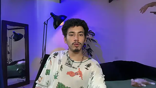 Snapshot of Noah_and_Steven chatting on June 2026 06:18:02 PM Noah and Steven online show from June 2026 06:18:02 PM