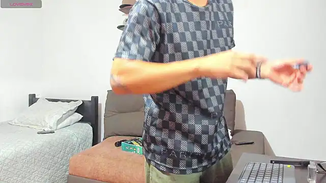 Teo Rave online show from May 2026 02:53:02 AM