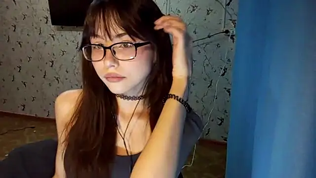 Snapshot of DelicaBrome chatting on May 2026 11:40:01 AM DelicaBrome online show from May 2026 11:40:01 AM