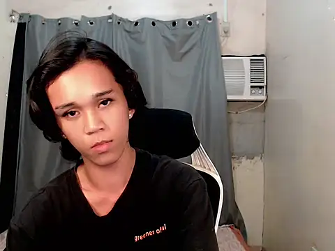 urnaughty paul online show from July 2026 04:57:01 PM