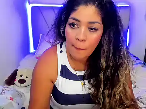 Mavlatin22 online show from May 2026 11:57:02 PM