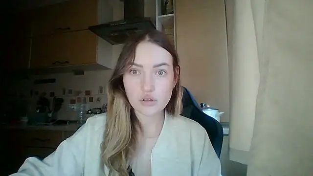Snapshot of Lisanta chatting on May 2026 03:53:02 PM Lisanta online show from May 2026 03:53:02 PM