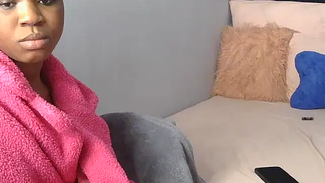 julianaa19 online show from June 2026 12:05:02 PM