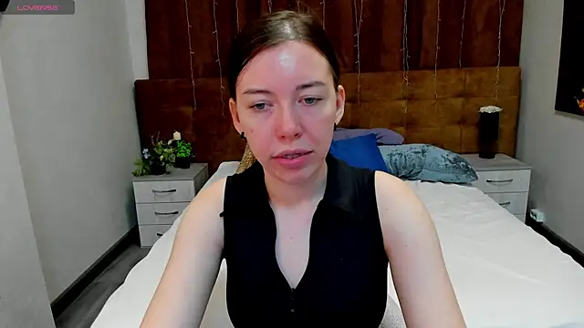 Sandra Ross online show from June 2026 01:11:02 AM