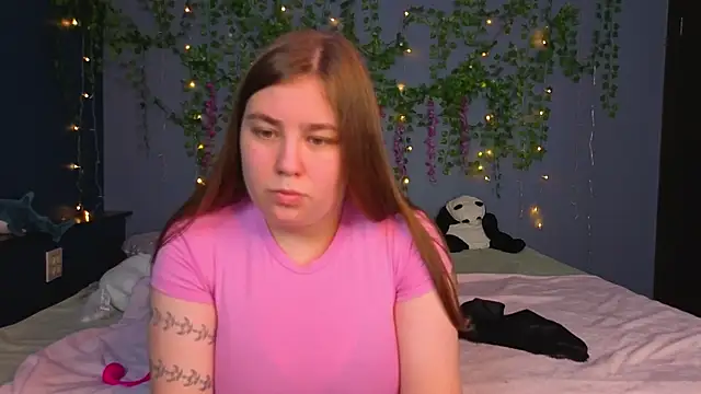 Boobsy girl online show from July 2026 11:35:01 AM