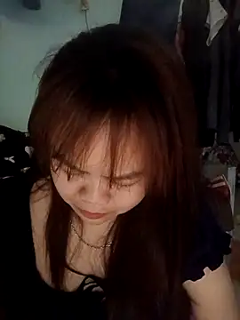 Truxcy1 online show from April 2026 05:00:02 AM