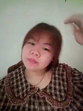 Truxcy1 online show from May 2026 01:43:02 AM