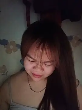 Truxcy1 online show from May 2026 05:51:01 PM