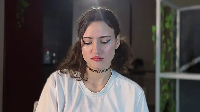 lovergirl4me online show from April 2026 05:17:01 PM
