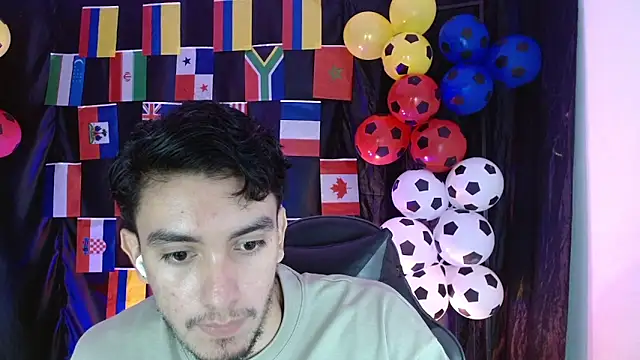 Snapshot of dante_18cm_ chatting on June 2026 12:35:01 AM dante 18cm online show from June 2026 12:35:01 AM