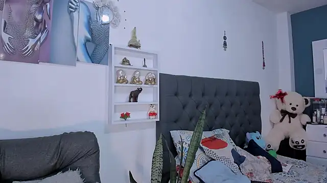 Temis Selene online show from May 2026 01:56:01 AM