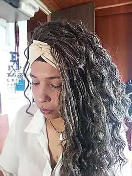 Ivon C online show from May 2026 01:41:01 PM