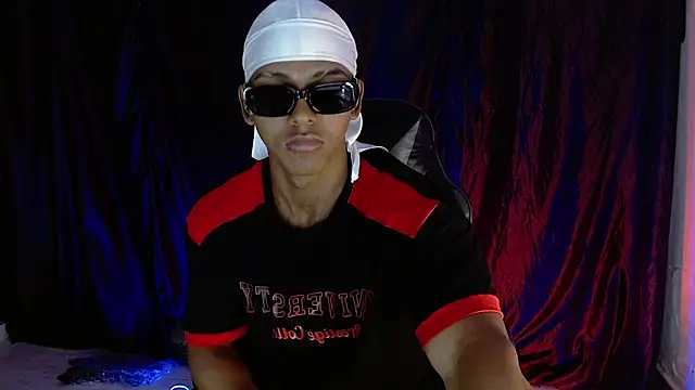zoriel bigcock online show from June 2026 06:31:01 PM