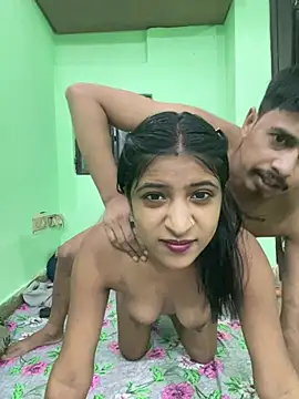 hot-couple-0 online show from May 2026 03:20:02 PM