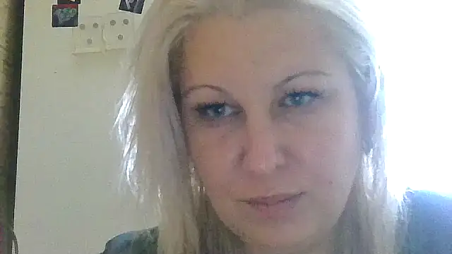 Snapshot of Neferedit chatting on July 2026 12:44:01 PM Neferedit online show from July 2026 12:44:01 PM