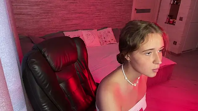 Tiana Belle online show from July 2026 01:08:01 AM