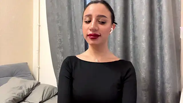 Snapshot of AngellaBarbini chatting on July 2026 04:20:01 PM AngellaBarbini online show from July 2026 04:20:01 PM