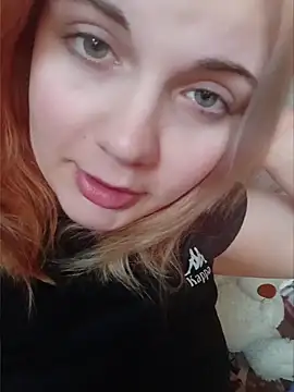 Snapshot of LoisFox chatting on May 2026 06:11:01 AM LoisFox online show from May 2026 06:11:01 AM
