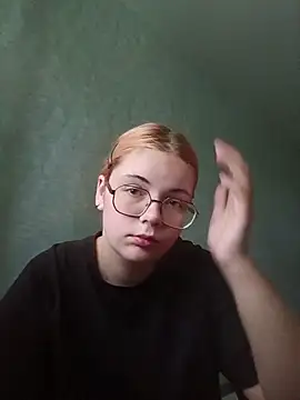 Snapshot of LoisFox chatting on July 2026 12:12:01 PM LoisFox online show from July 2026 12:12:01 PM