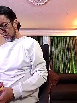 DaddyLolii online show from July 2026 11:04:02 PM