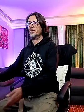 DaddyLolii online show from August 2026 11:06:02 PM