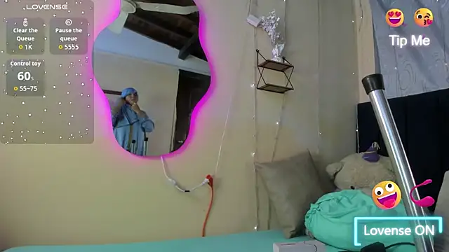 SamaraMaalouf  online show from April 2026 01:09:02 PM