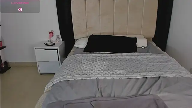 melanyangel99 online show from June 2026 12:11:01 AM