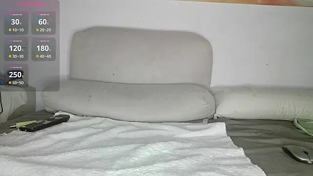 Snapshot of canarito18 chatting on June 2026 01:56:01 AM canarito18 online show from June 2026 01:56:01 AM