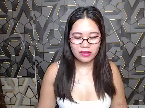 ur prettychelsie online show from June 2026 11:13:02 PM