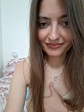Snapshot of Alba2331 chatting on June 2026 11:45:02 AM Alba2331 online show from June 2026 11:45:02 AM