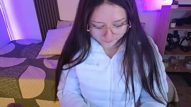 Evelyn Liiss online show from April 2026 12:29:02 PM