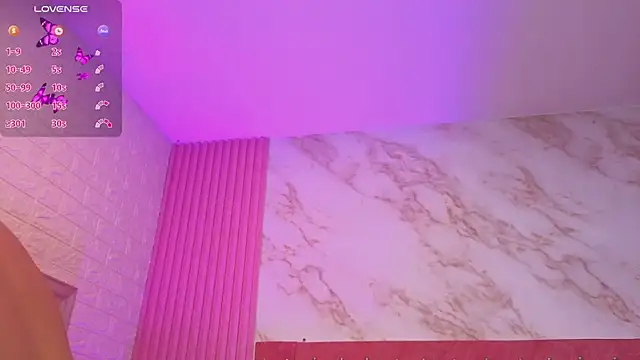 goldilockss15  online show from April 2026 12:03:01 PM