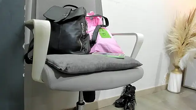 KeishaBlurr online show from July 2026 01:32:01 PM