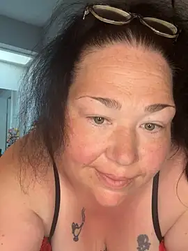 Snapshot of chelledark chatting on June 2026 04:18:01 PM chelledark online show from June 2026 04:18:01 PM