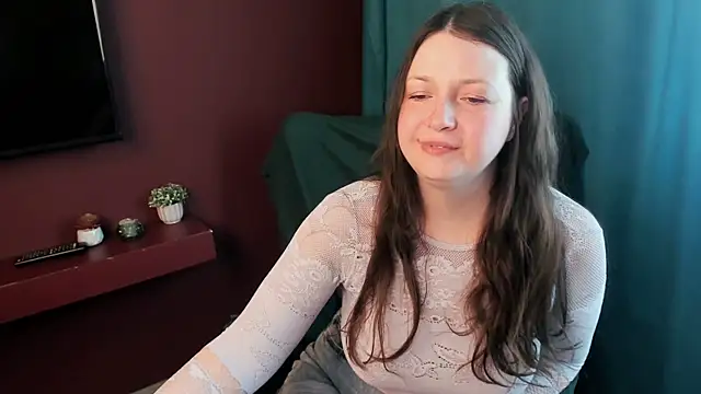 NellieBev online show from May 2026 02:44:02 PM