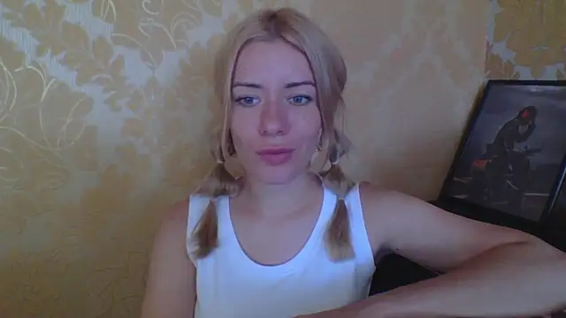 Softy Aura  online show from July 2026 01:39:02 PM