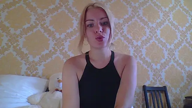 Softy Aura  online show from August 2026 04:06:01 PM