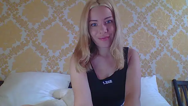 Softy Aura  online show from August 2026 04:33:02 PM