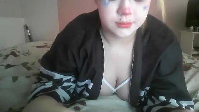Amanda Mia  online show from July 2026 12:37:02 AM
