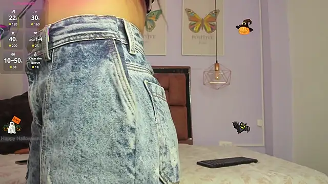 scarletmilzx online show from May 2026 01:06:01 PM