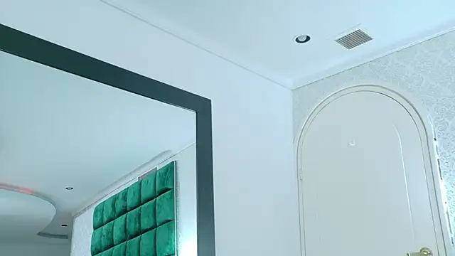 Elektradoll1 online show from May 2026 12:02:01 PM