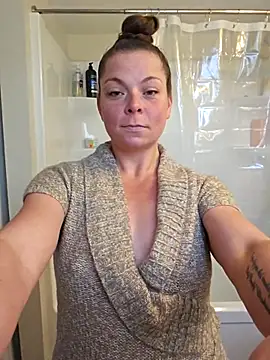 HoneyXoXo71 online show from April 2026 04:48:02 PM