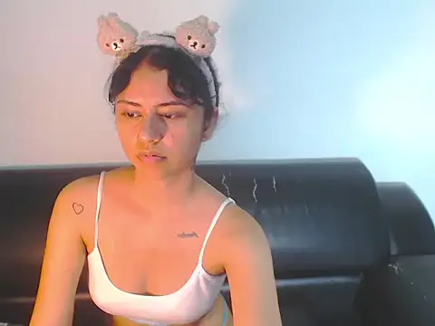 BellaLuxxs online show from May 2026 12:51:02 AM