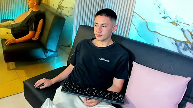 Andres Tay online show from May 2026 07:19:01 PM