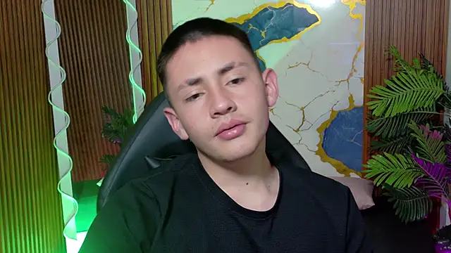 Andres Tay online show from May 2026 11:33:02 PM