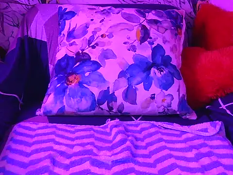 hot-saanvi online show from May 2026 04:53:01 AM